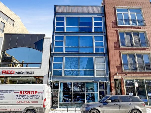 2119 N Damen Avenue, Chicago, IL 60647