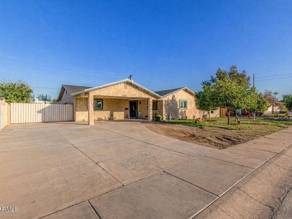 5515 N 62ND Drive, Glendale, AZ 85301