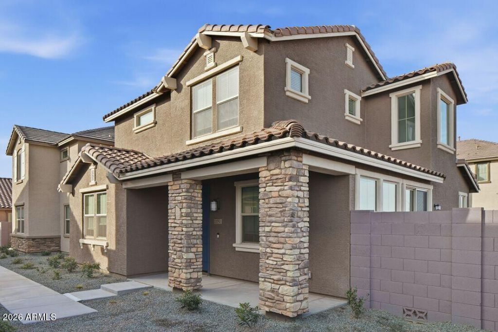 10050 W Piccadilly Road, Avondale, AZ 85392 Main Photo