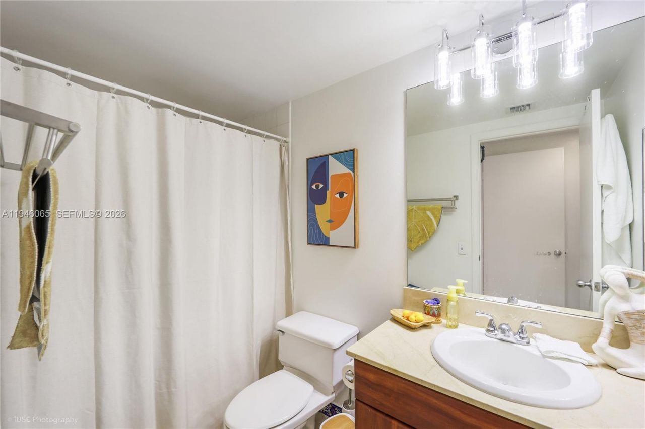 701 Brickell Key Blvd , Unit 404, Miami, FL 33131 Photo