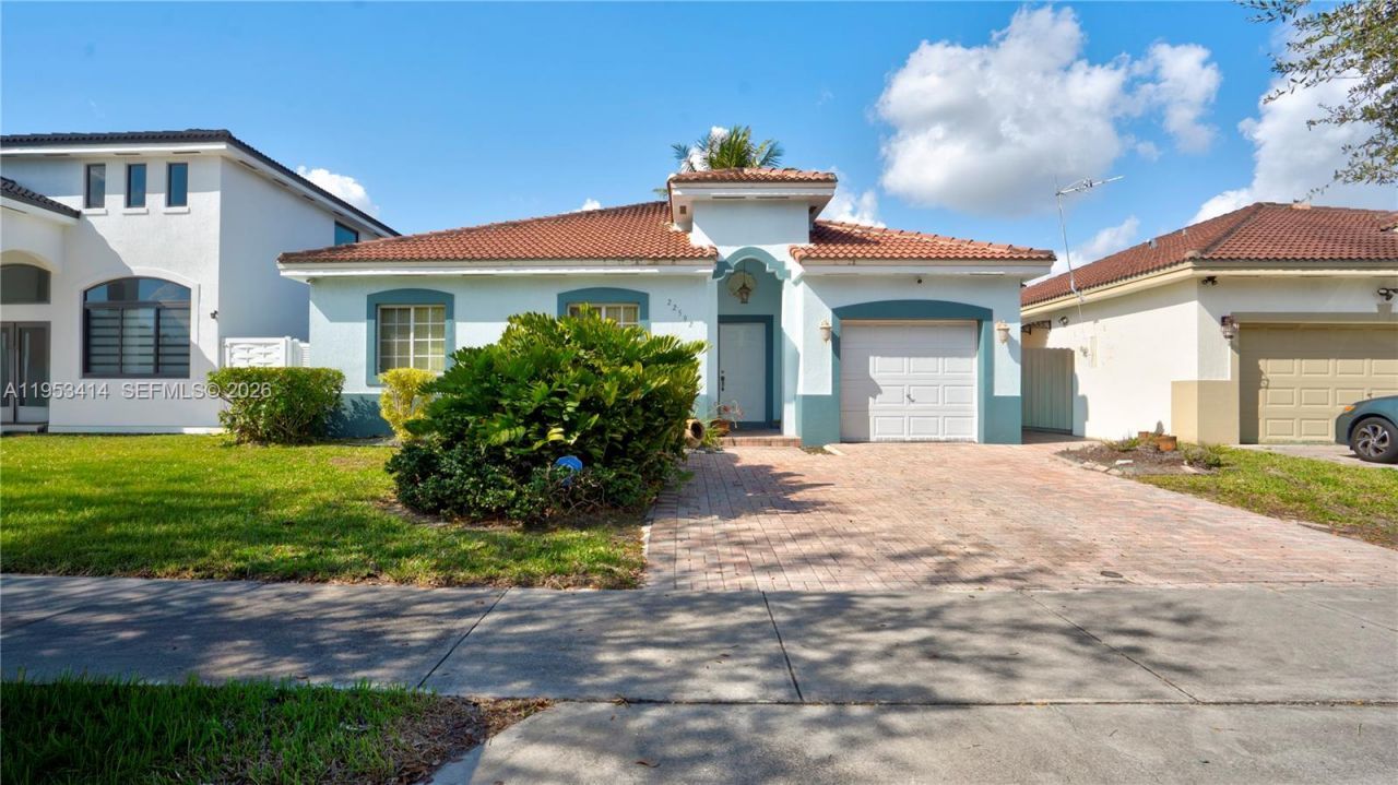 22592 SW 103rd Ct, Cutler Bay, FL 33190 Main Photo
