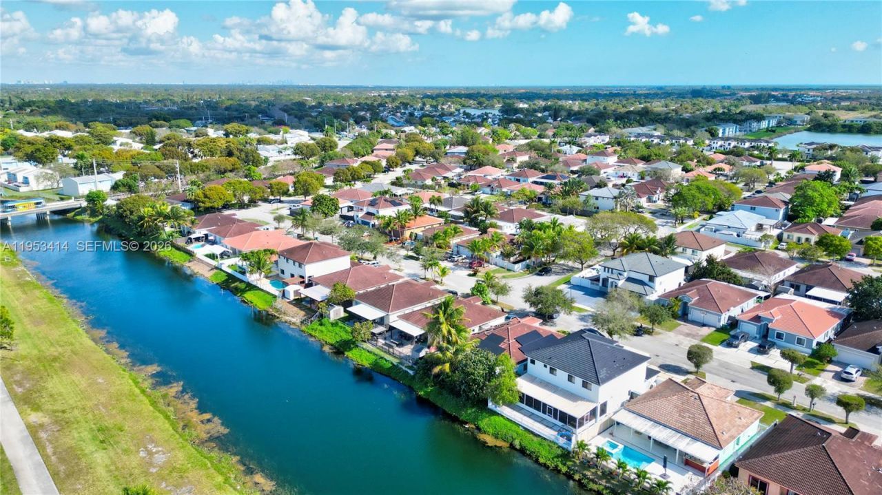 22592 SW 103rd Ct, Cutler Bay, FL 33190 Photo