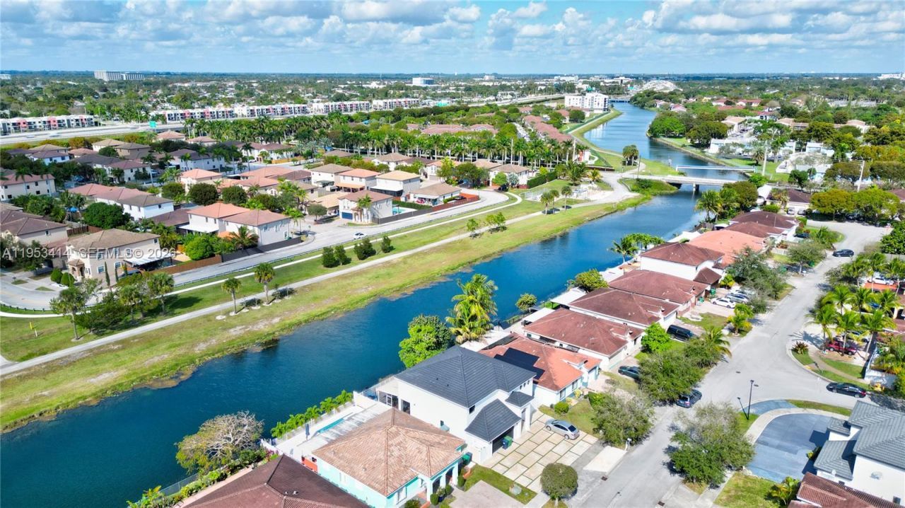 22592 SW 103rd Ct, Cutler Bay, FL 33190 Photo