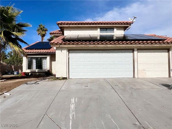 6776 Quinella Drive, Las Vegas, NV 89103