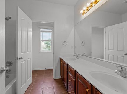 11 Loganberry Ct, Sacramento, CA 95835 Photo