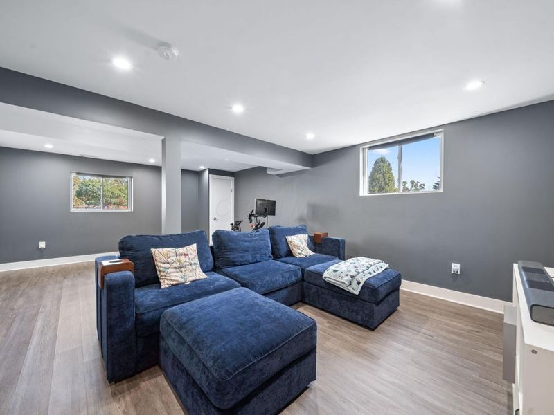 299 Lombard Road , Columbus, OH 43228 Photo 33