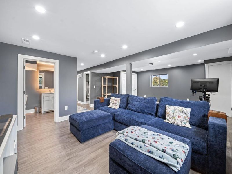 299 Lombard Road , Columbus, OH 43228 Photo 34