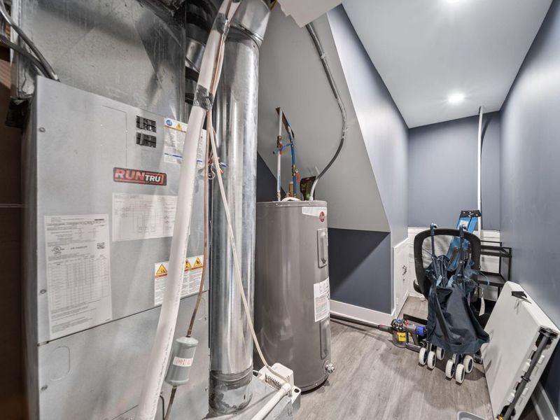 299 Lombard Road , Columbus, OH 43228 Photo 38