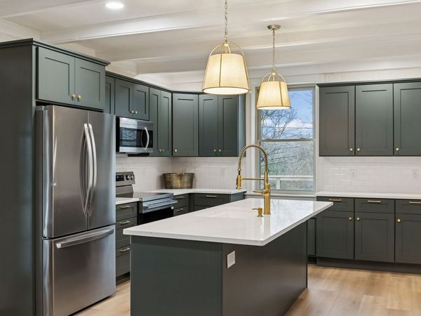 2224 Crestline Dr, Nashville, TN 37214