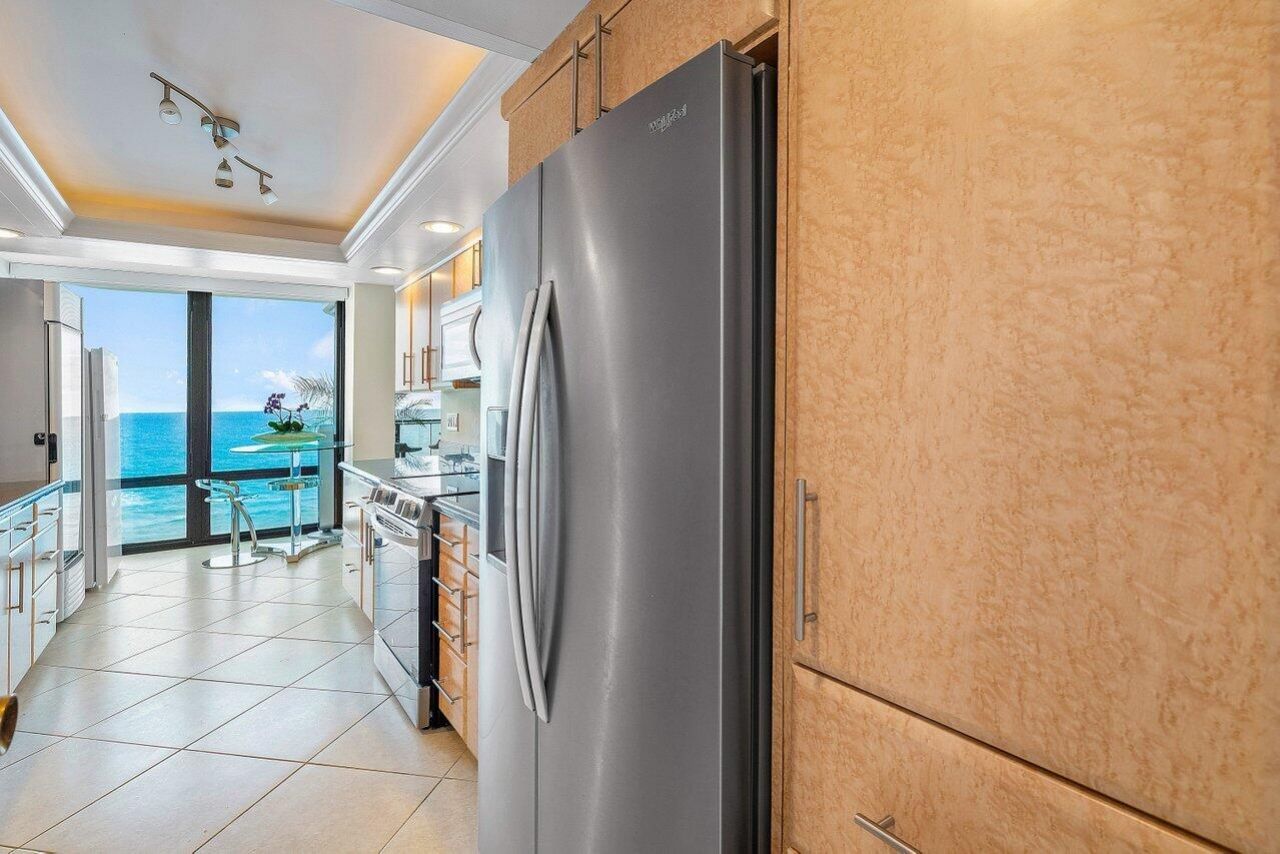 250 S Ocean 10c Boulevard, Unit 10-C, Boca Raton, FL 33432 Photo