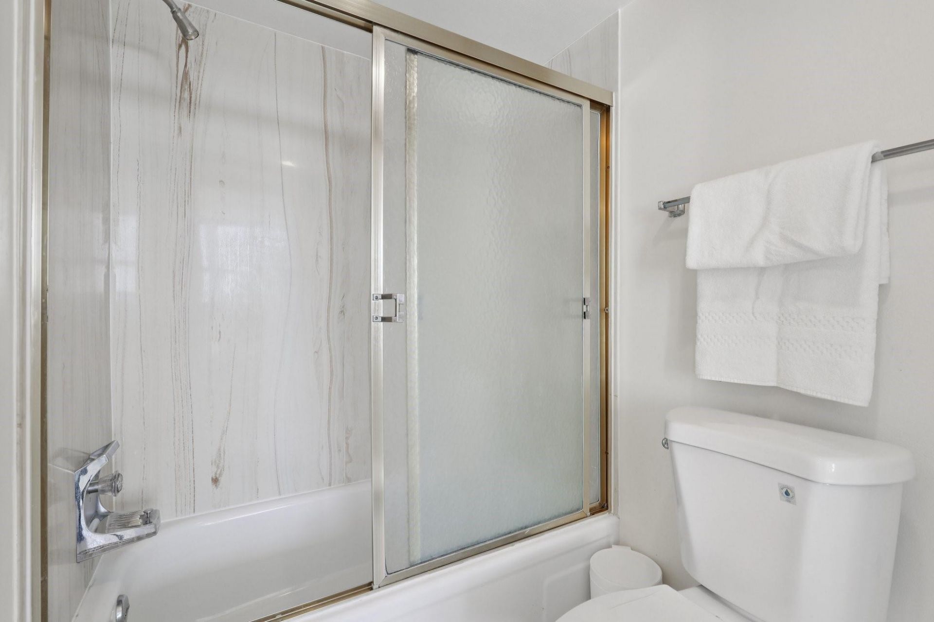 2701 N Ocean Boulevard, Unit 4C, Fort Lauderdale, FL 33308 Photo