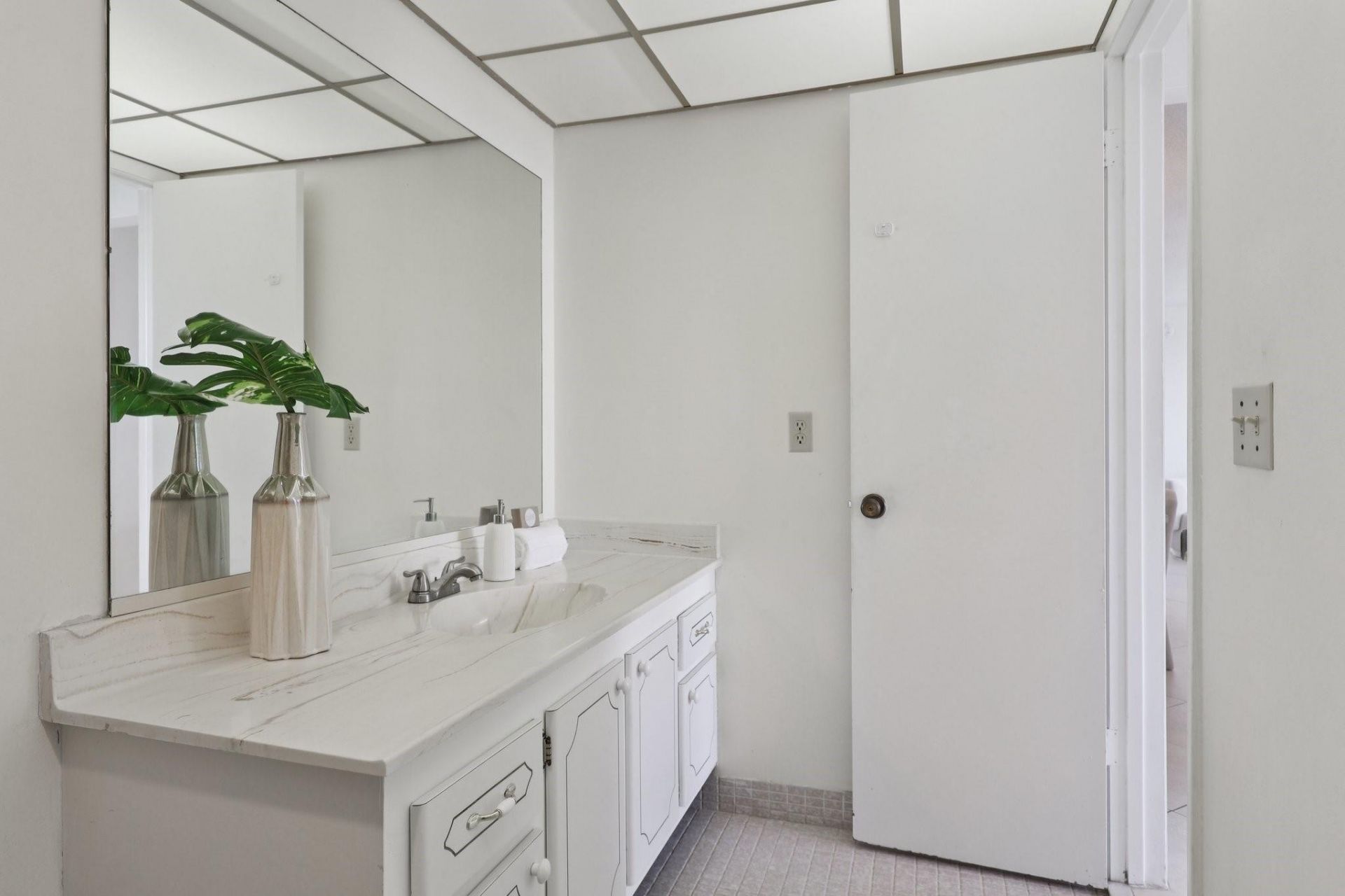 2701 N Ocean Boulevard, Unit 4C, Fort Lauderdale, FL 33308 Photo