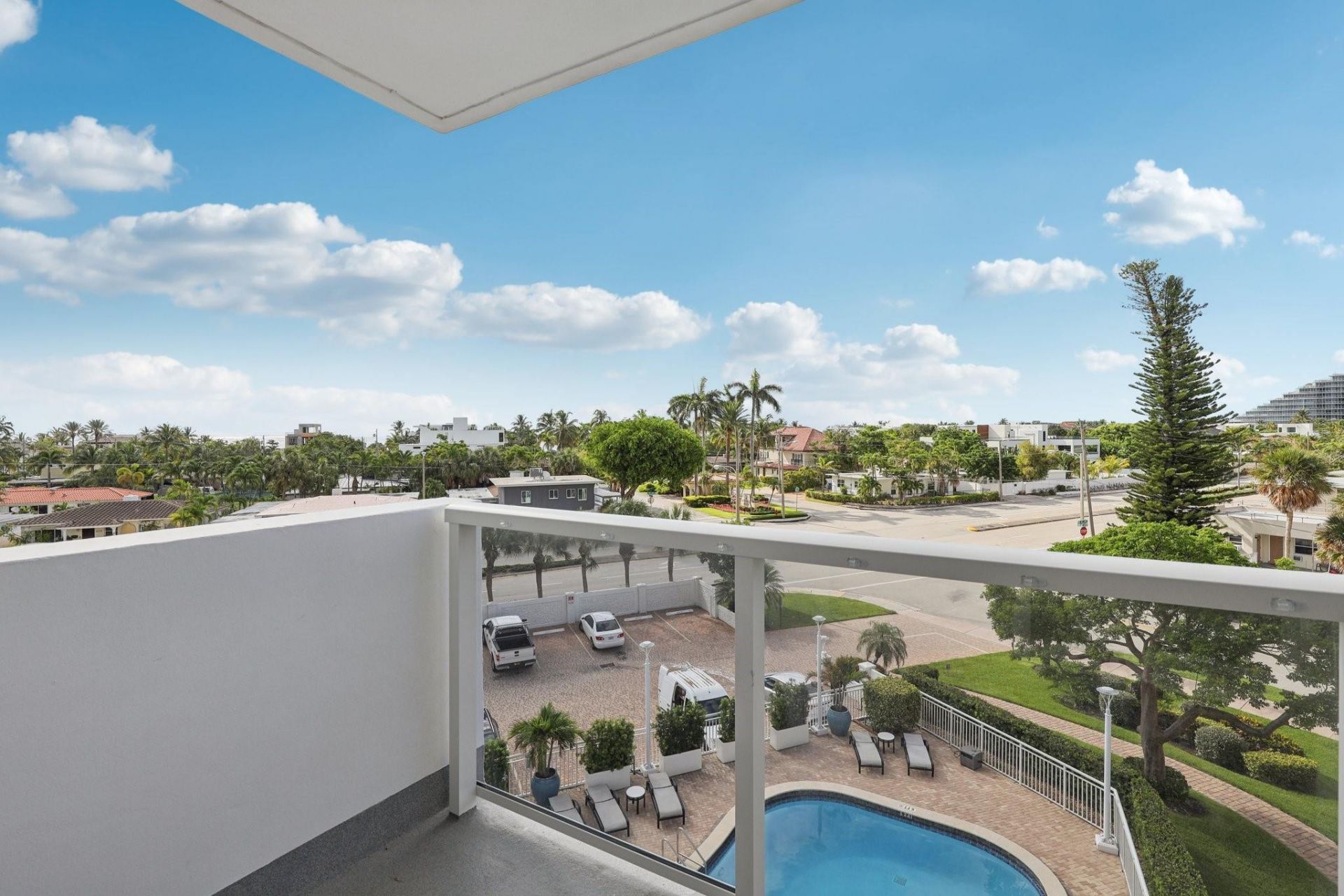 2701 N Ocean Boulevard, Unit 4C, Fort Lauderdale, FL 33308 Photo