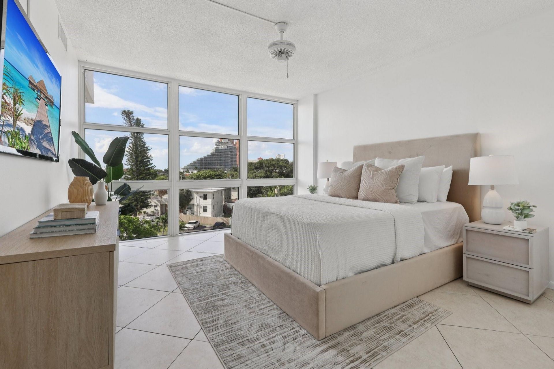 2701 N Ocean Boulevard, Unit 4C, Fort Lauderdale, FL 33308 Photo