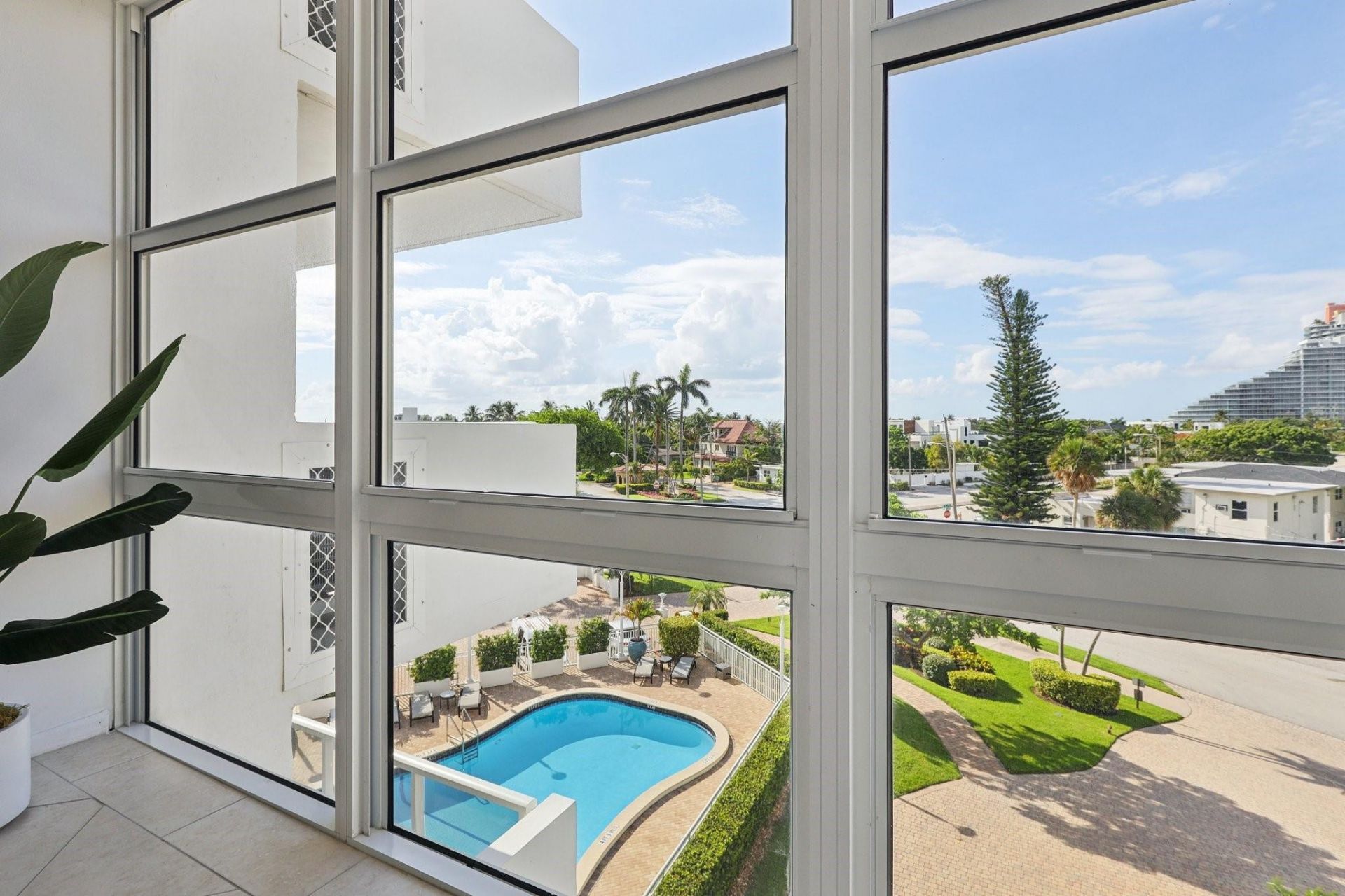 2701 N Ocean Boulevard, Unit 4C, Fort Lauderdale, FL 33308 Photo