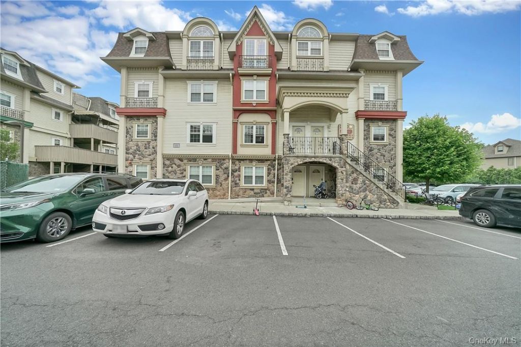 8 Elm Street, Unit 112, Spring Valley, NY 10977 Main Photo