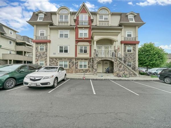 8 Elm Street , Unit 112, Spring Valley, NY 10977