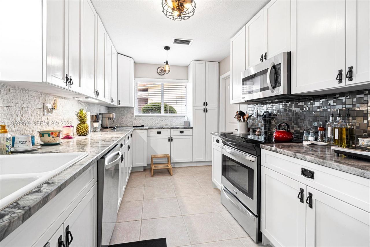 4507 NW 46th St, Tamarac, FL 33319 Photo