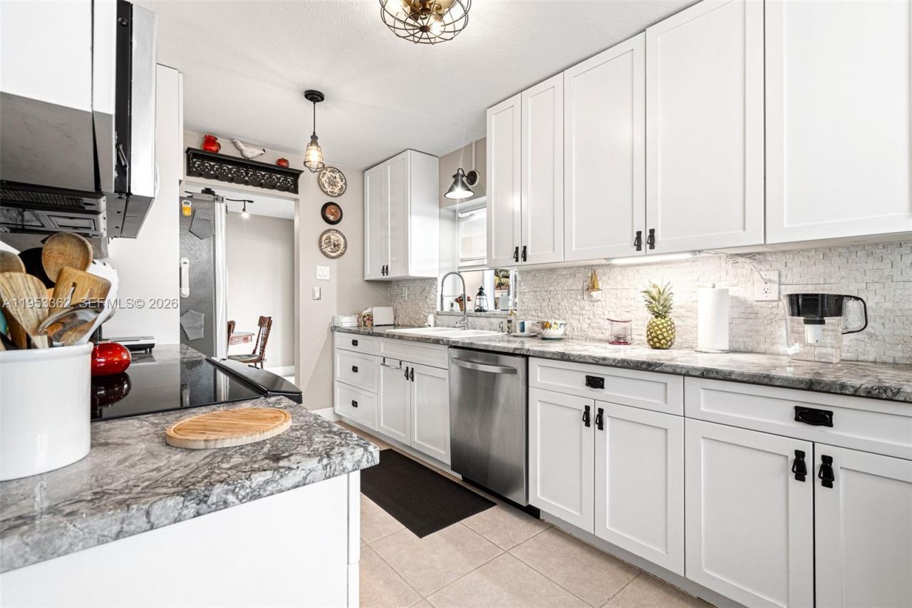 4507 NW 46th St, Tamarac, FL 33319 Photo