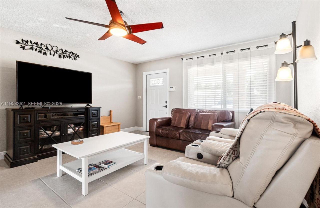 4507 NW 46th St, Tamarac, FL 33319 Photo