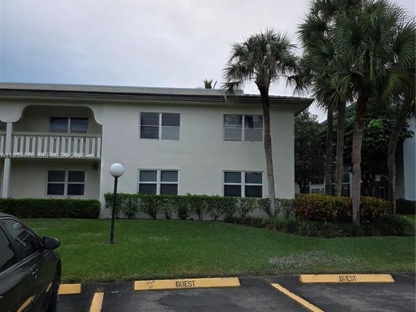 2805 Victoria Way , Unit H2, Coconut Creek, FL 33066