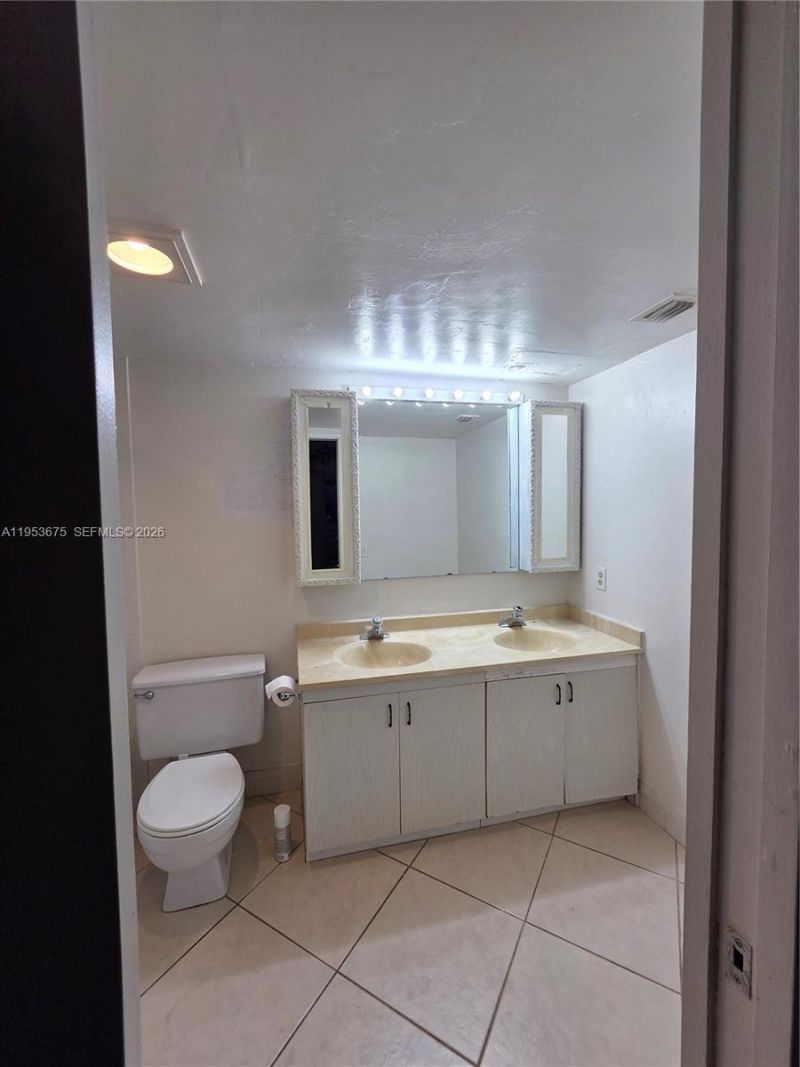 2805 Victoria Way , Unit H2, Coconut Creek, FL 33066 Photo