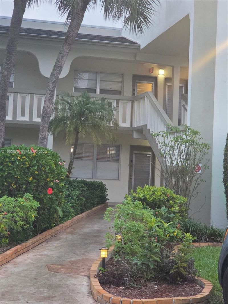 2805 Victoria Way , Unit H2, Coconut Creek, FL 33066 Photo