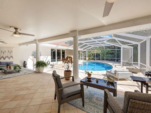 2943 Valencia Way, Fort Myers, FL 33901