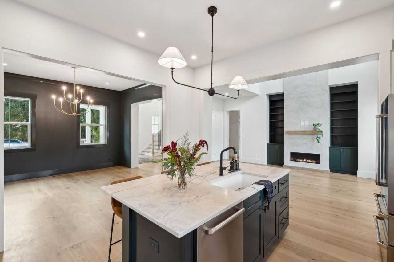 362 6th Avenue Photo 20