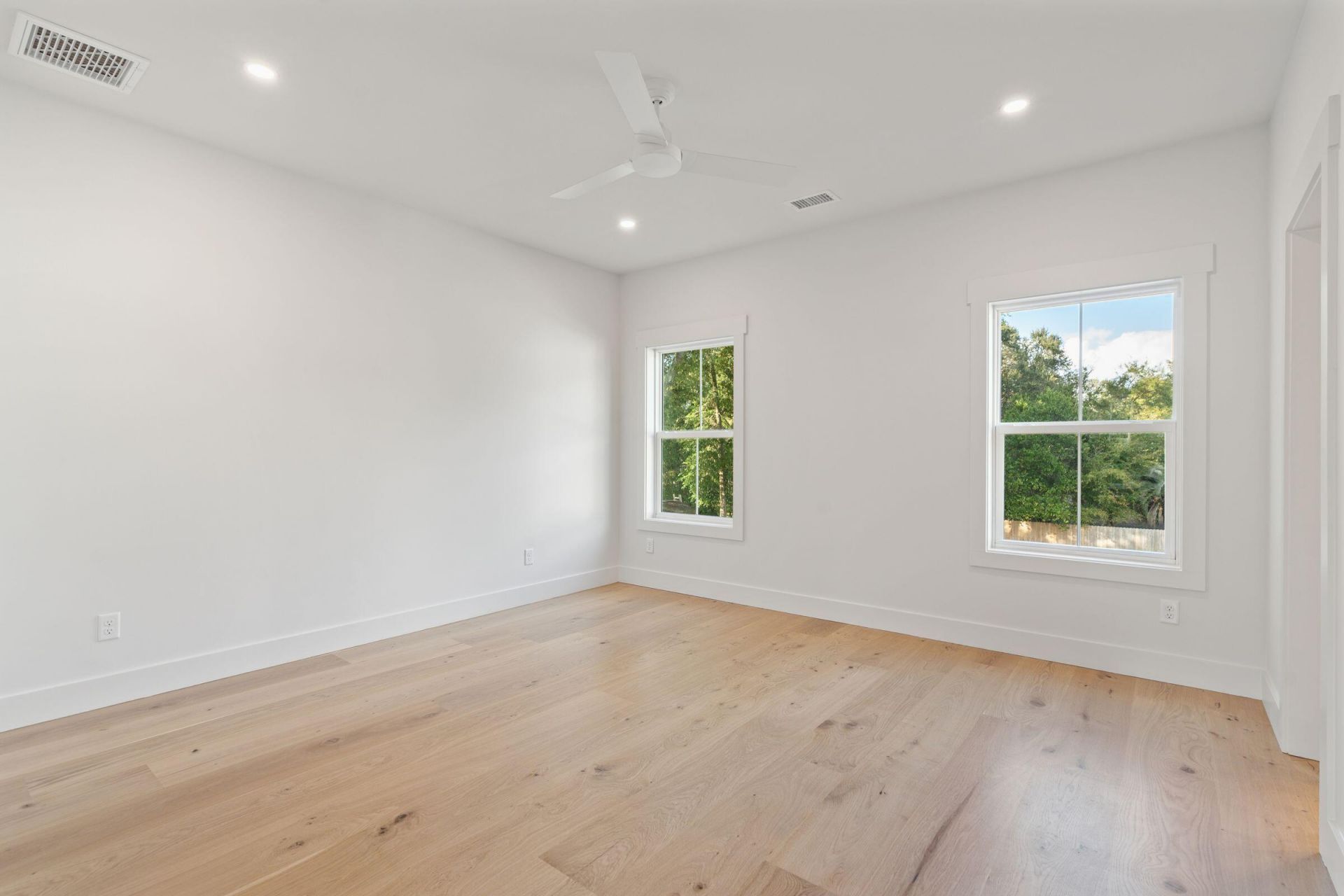362 6th Avenue Photo 41