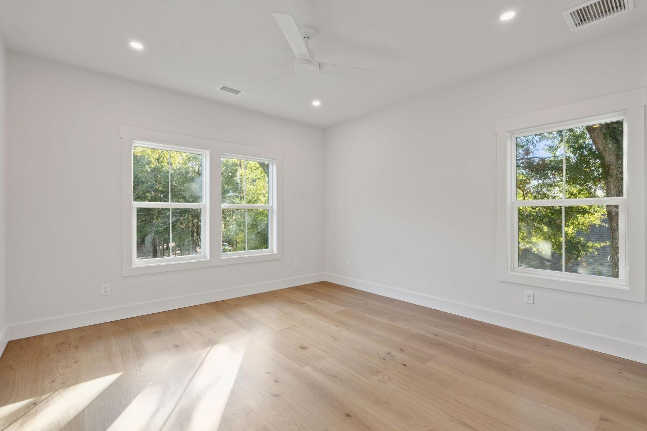 362 6th Avenue Photo 47