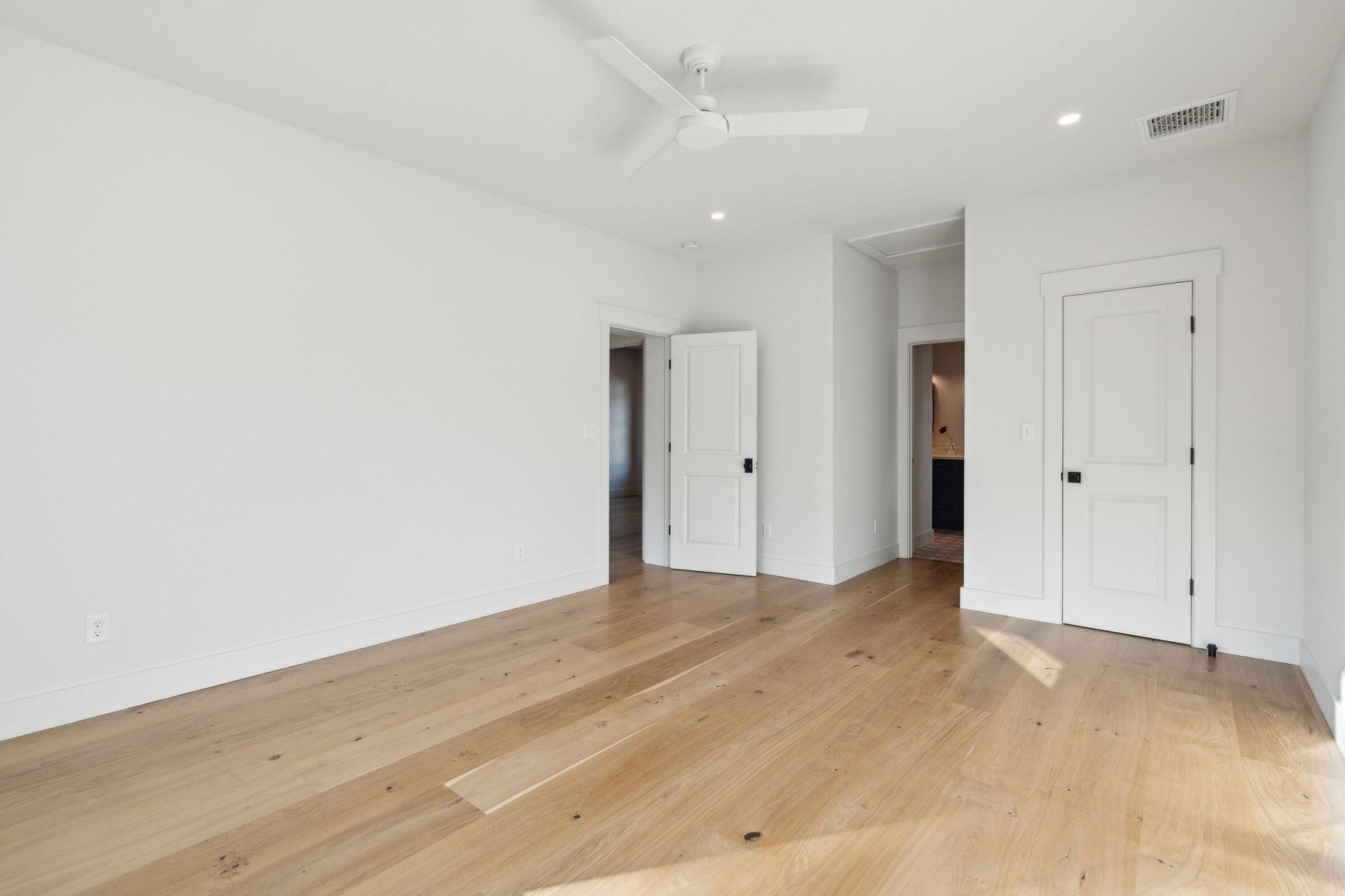 362 6th Avenue Photo 47