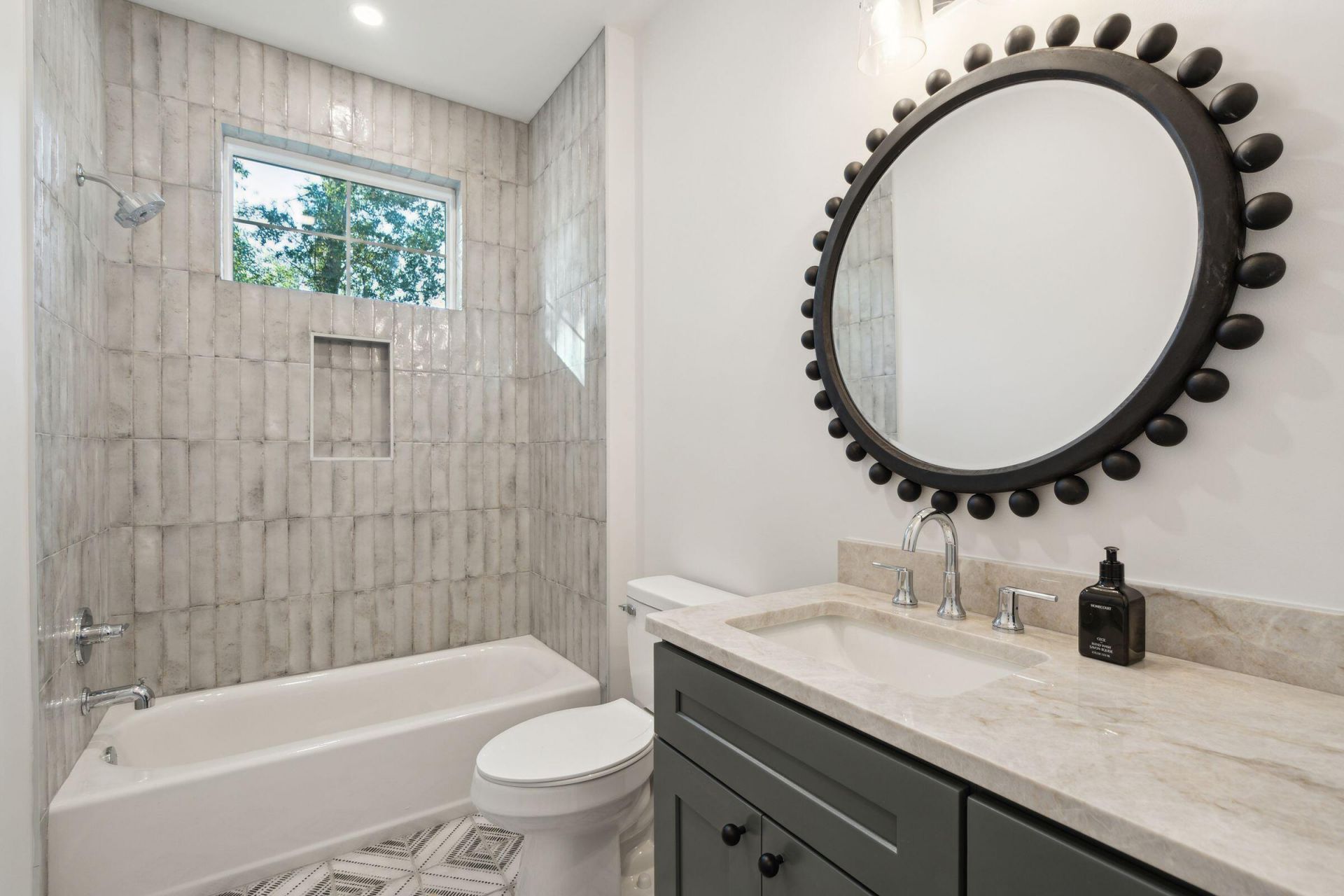 362 6th Avenue Photo 48