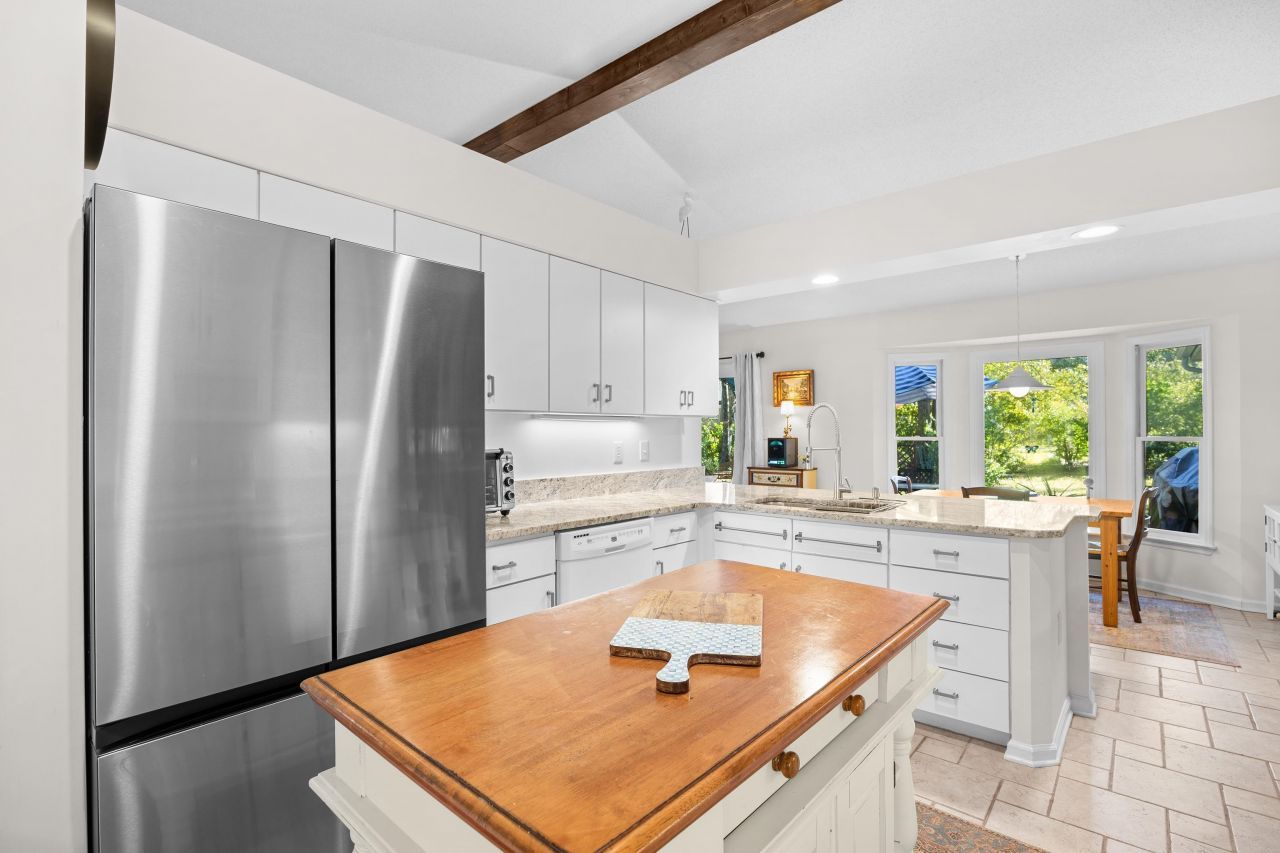 1041 Bear Lake Dr. Photo 18