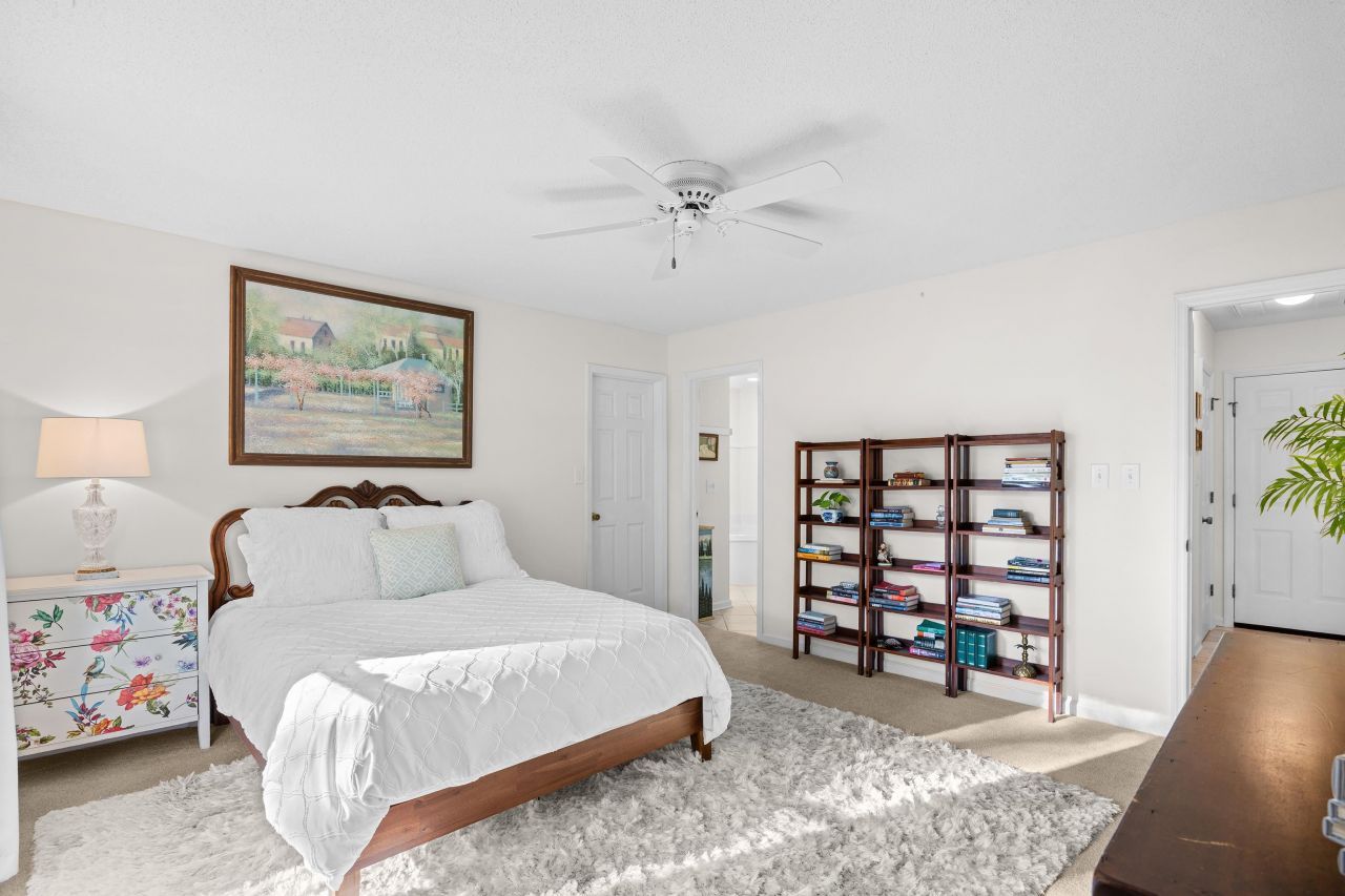 1041 Bear Lake Dr. Photo 25