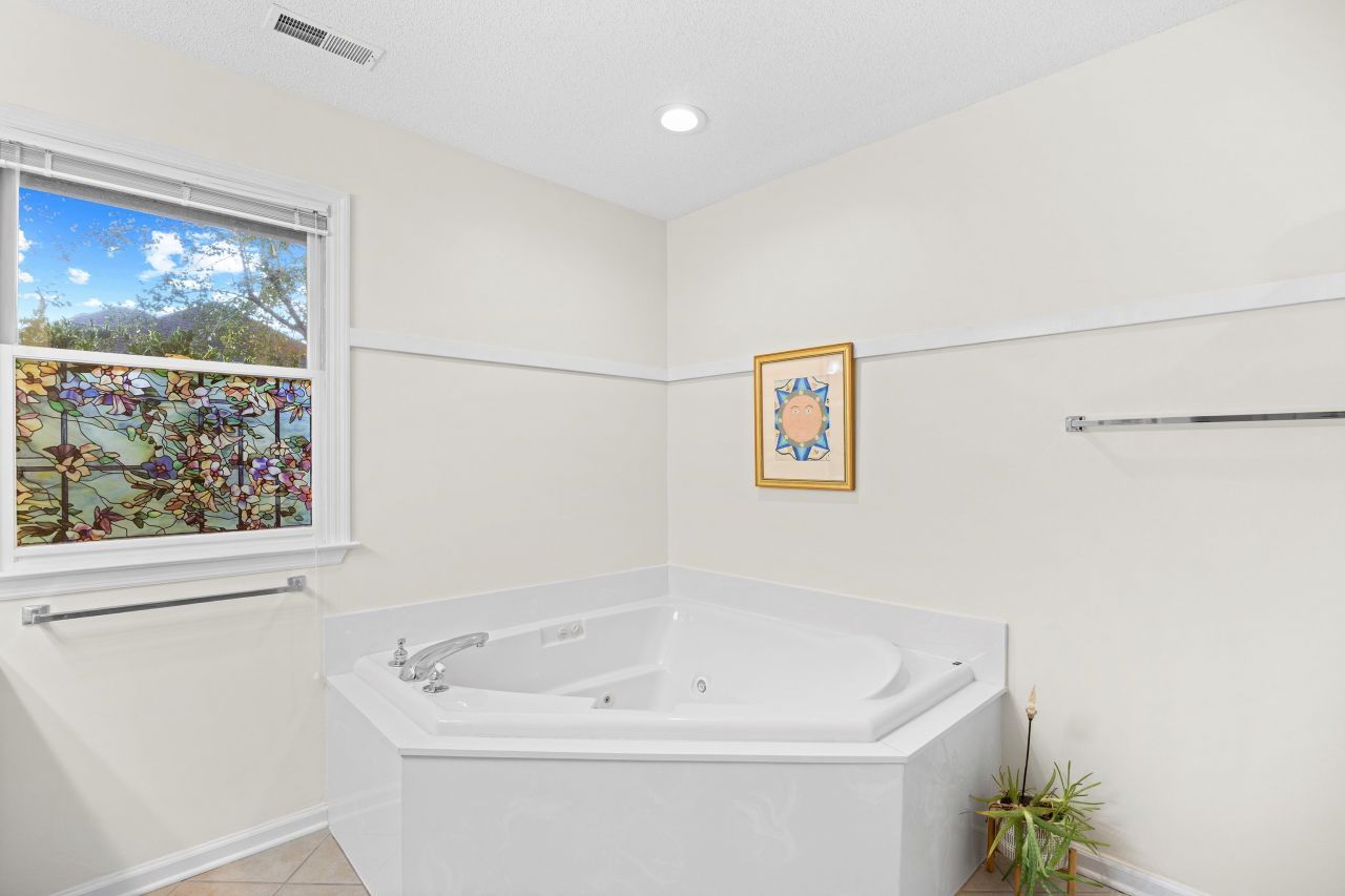 1041 Bear Lake Dr. Photo 27