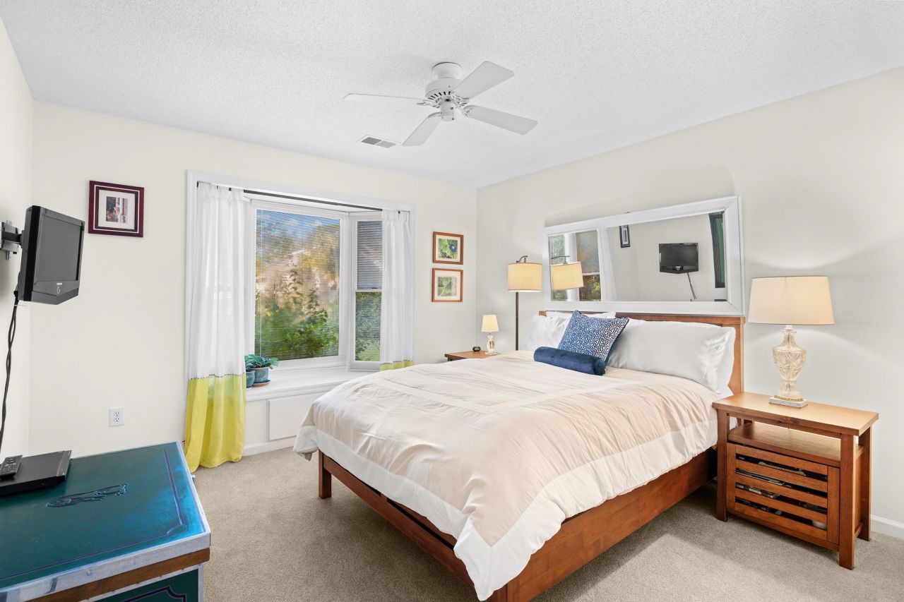 1041 Bear Lake Dr. Photo 29