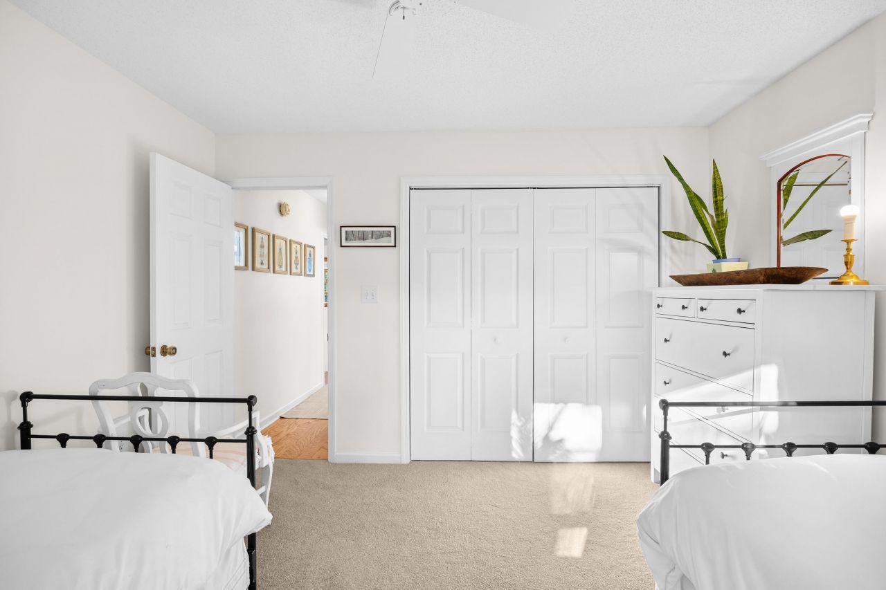 1041 Bear Lake Dr. Photo 33