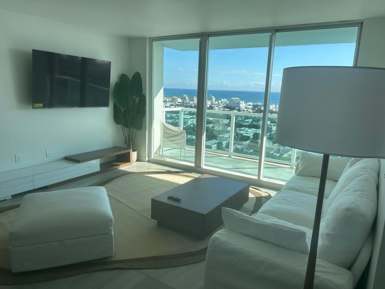 650 West Avenue, Unit 2808, Miami Beach, FL 33139 Photo