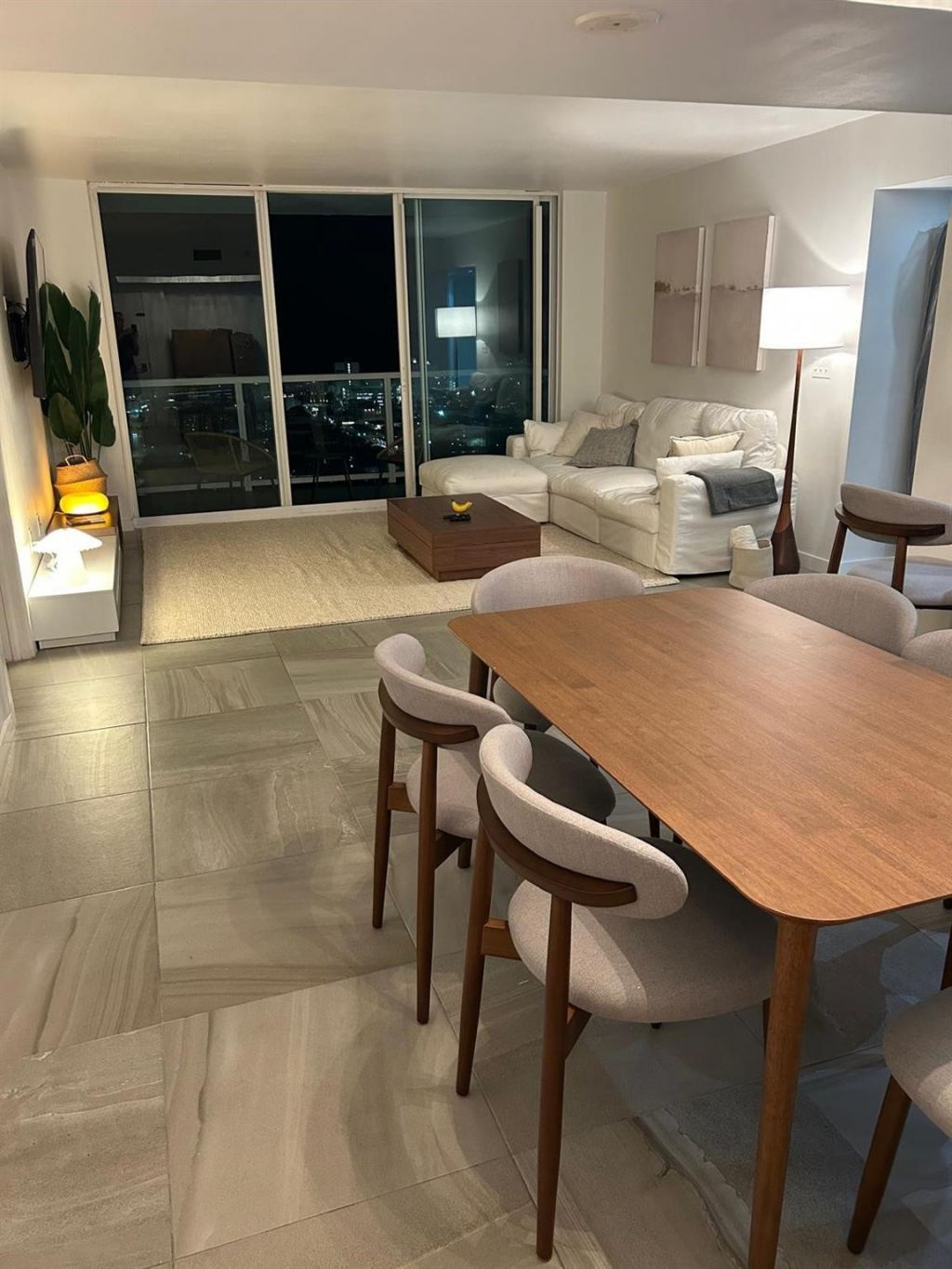 650 West Avenue, Unit 2808, Miami Beach, FL 33139 Photo