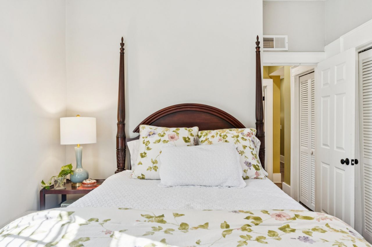 207 W Carolina Avenue Photo 28