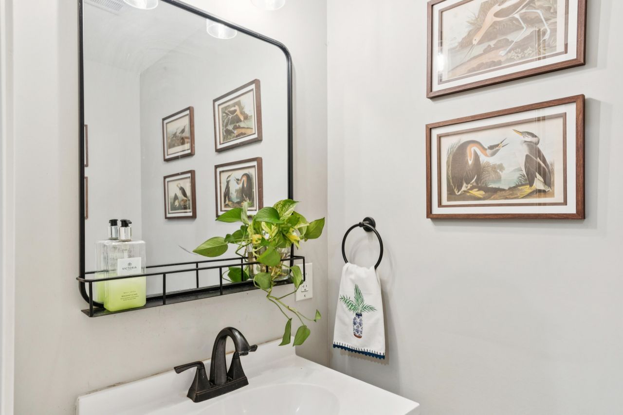 207 W Carolina Avenue Photo 29