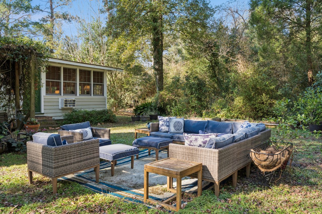 207 W Carolina Avenue Photo 33