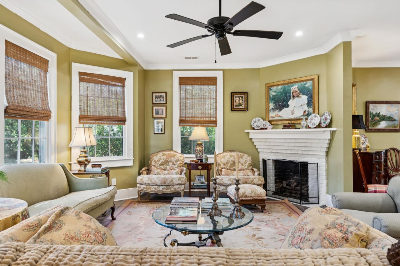 207 W Carolina Avenue Photo 6