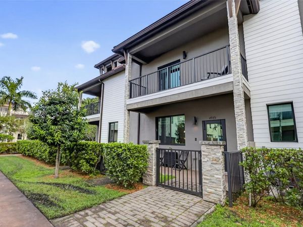 4975 NW 83rd Path, Doral, FL 33166
