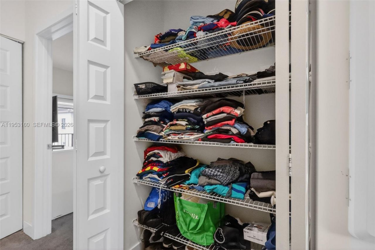 4975 NW 83rd Path, Doral, FL 33166 Photo