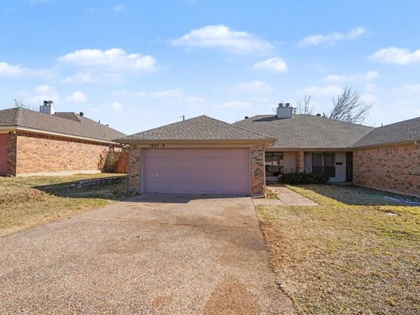 1507 Lindsey Lane , Unit A, Cleburne, TX 76033