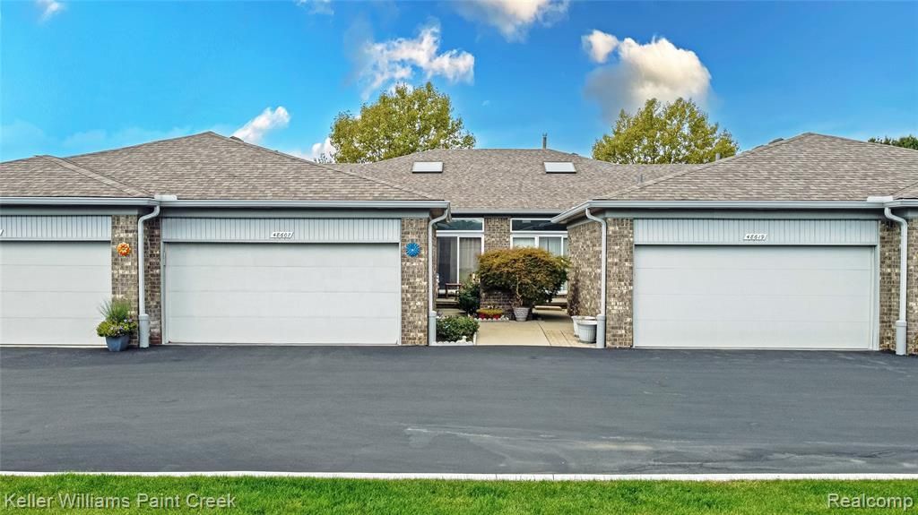 48619 Sugarbush Court, Utica, MI 48315 Main Photo