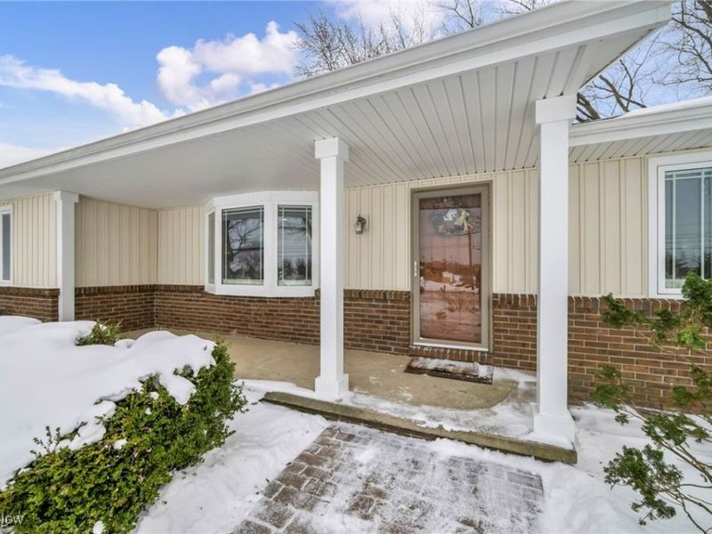 3872 Royalton Road, Brecksville, OH 44141 Photo 2