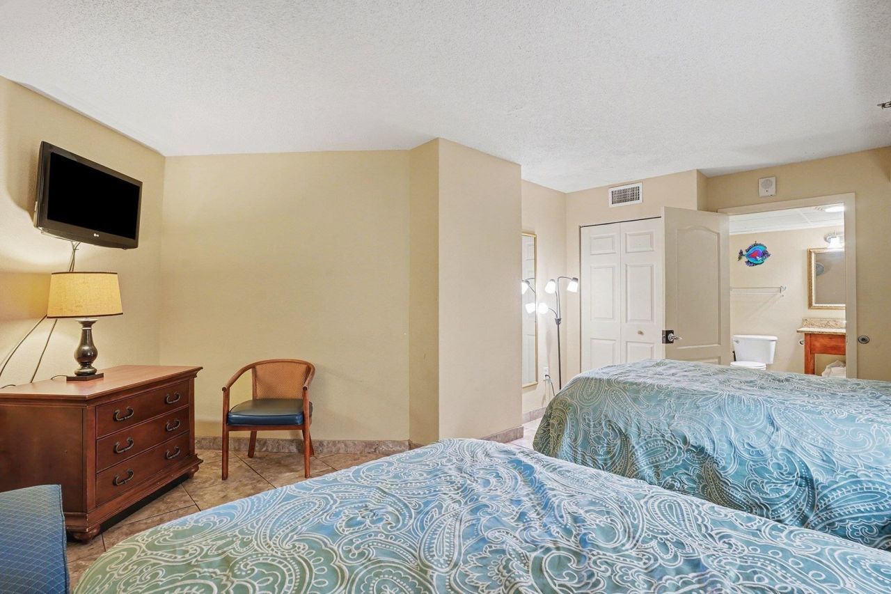 2504 N Ocean Blvd. Photo 13